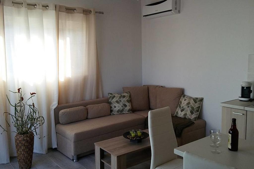 Nianthy Apartment *